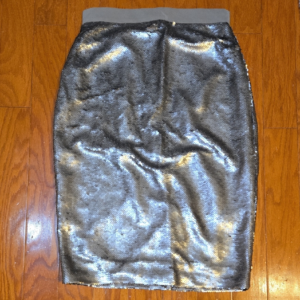 Banana Republic Metallic Sequin Pencil Skirt Size 2 NWT $158 MSRP